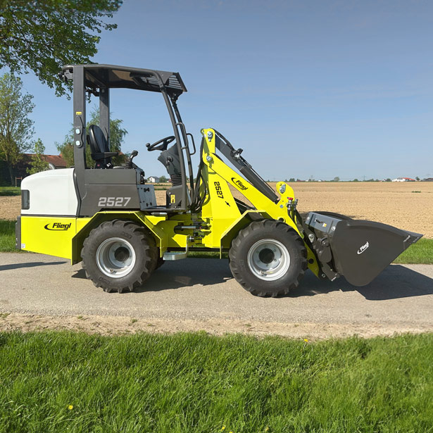 Hoflader Fliegl »2527«