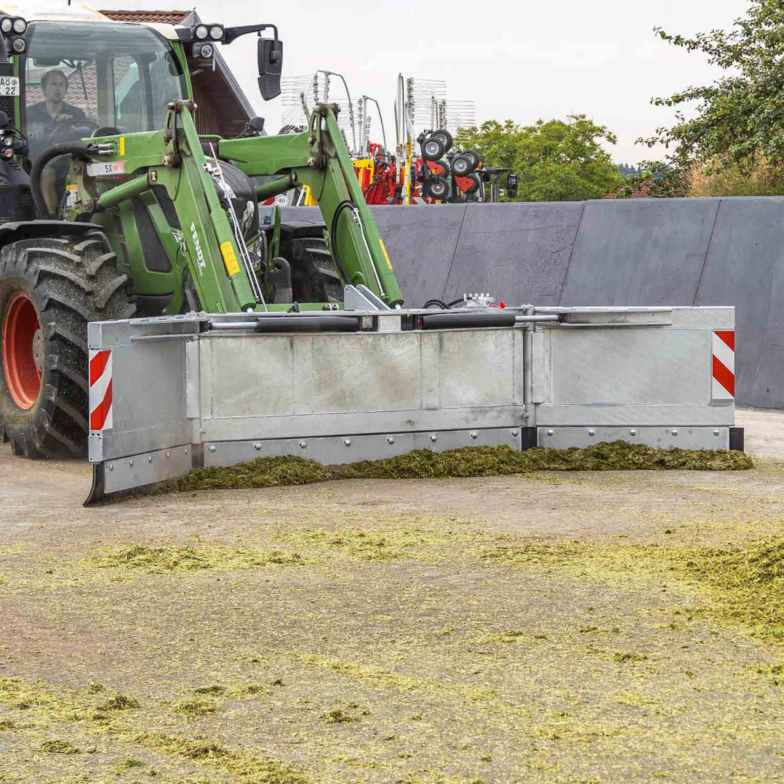 Räum- und Schiebeschild »Maxi« - hydraulisch schwenkbar 