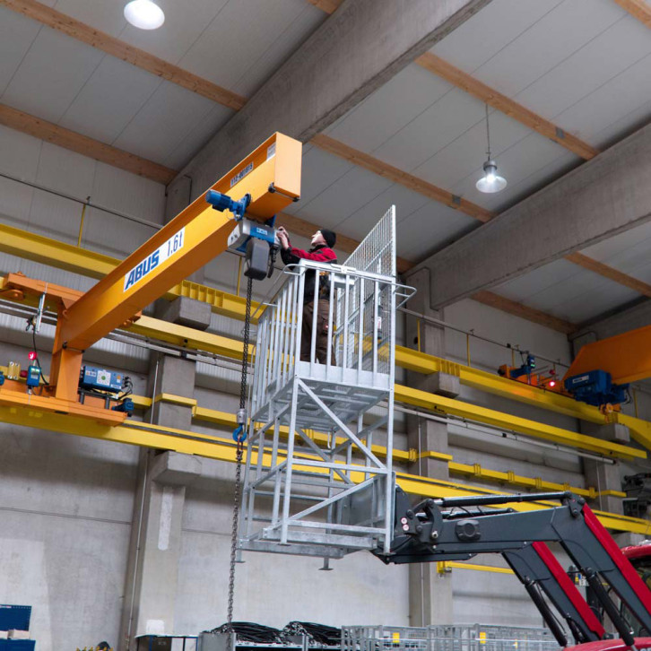 Arbeitsbühne »Maxi« / Einstieg seitlich 