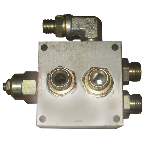 Base plate for 4/3-way valve 