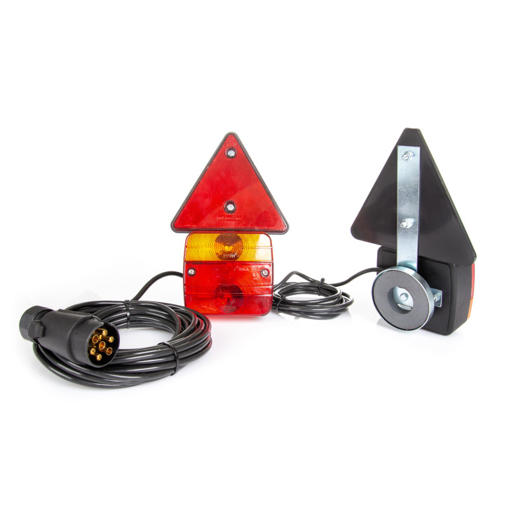 Trailer lighting with magnetic base 