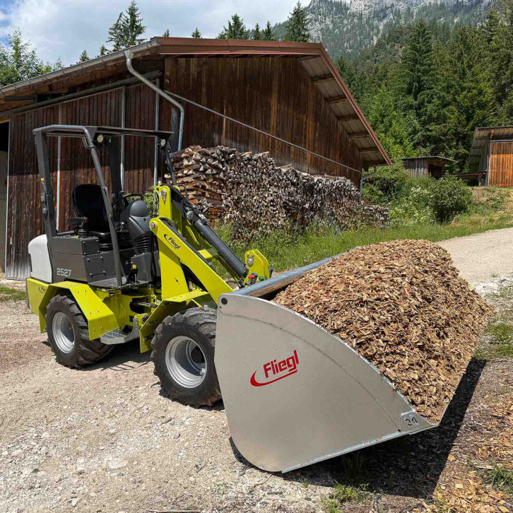 »Standard« high-capacity bucket 