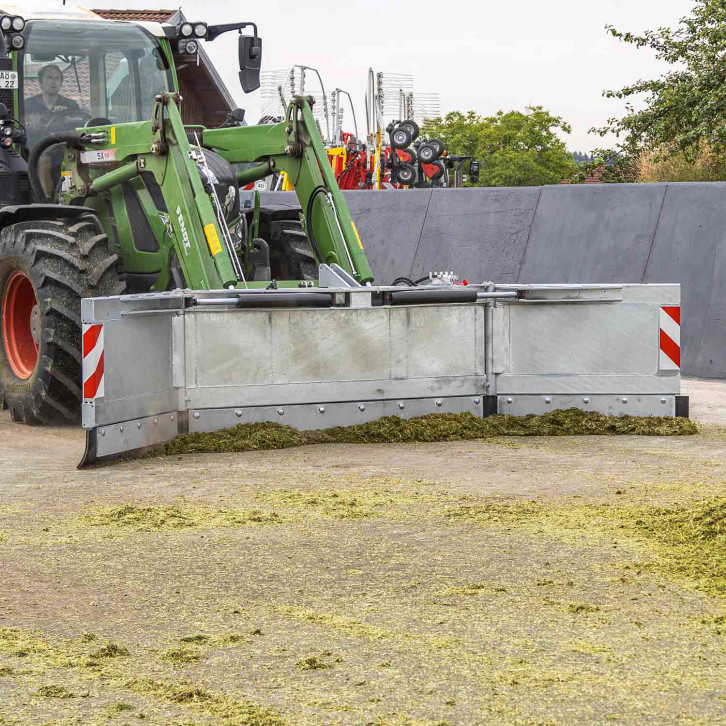 Räum- und Schiebeschild »Maxi« - hydraulisch schwenkbar 