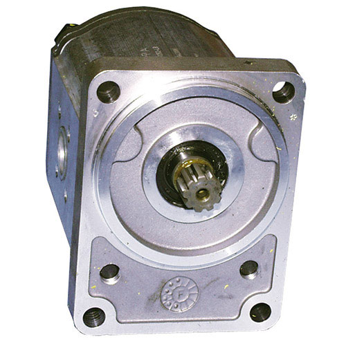Hydraulic pump with flange 