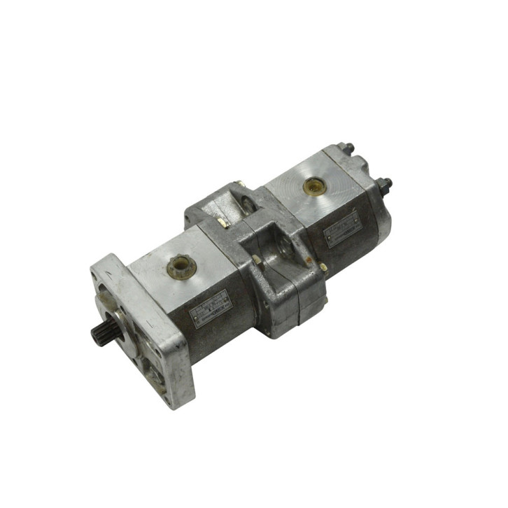Hydraulic pump with flange 