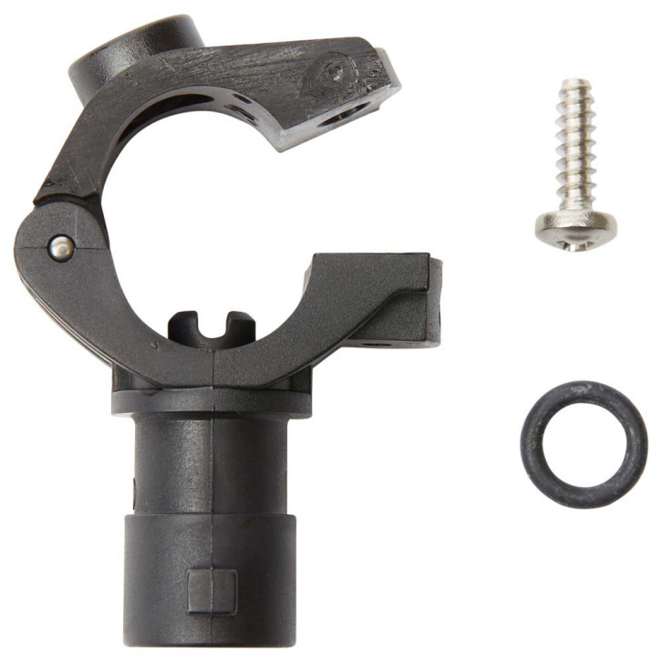 Nozzle holder bayonet connection for spraying system 