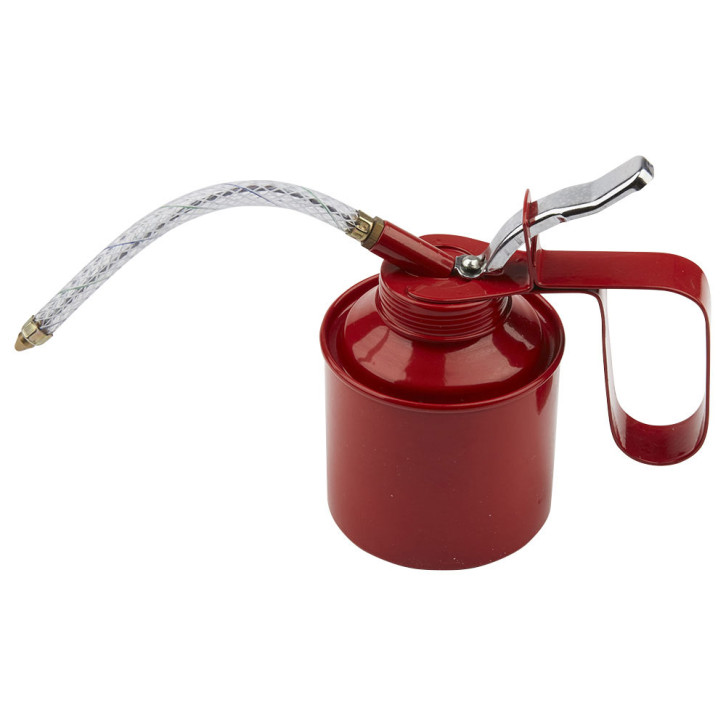 Oil can with pumping handle 